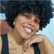 Profesora de francés nivel C1 que ofrece clases sobre habilidades de conversación para estudiantes y adultos en Medellín